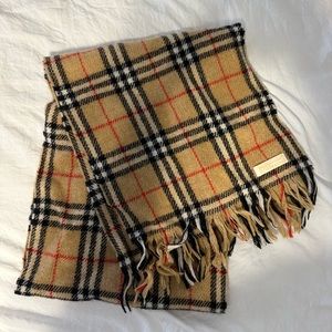 Burberrys of London wool scarf